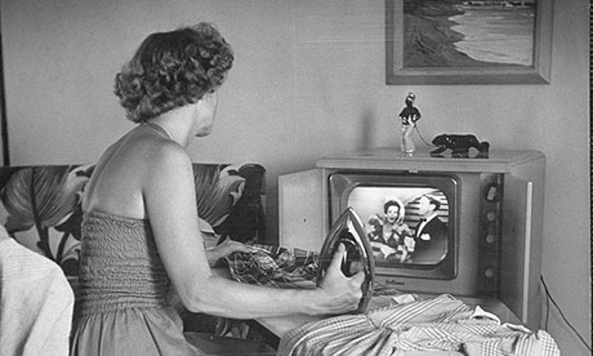 1950s housewife watching soap operas