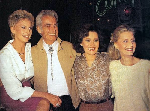 Tammy Wynette with the cast of Capitol